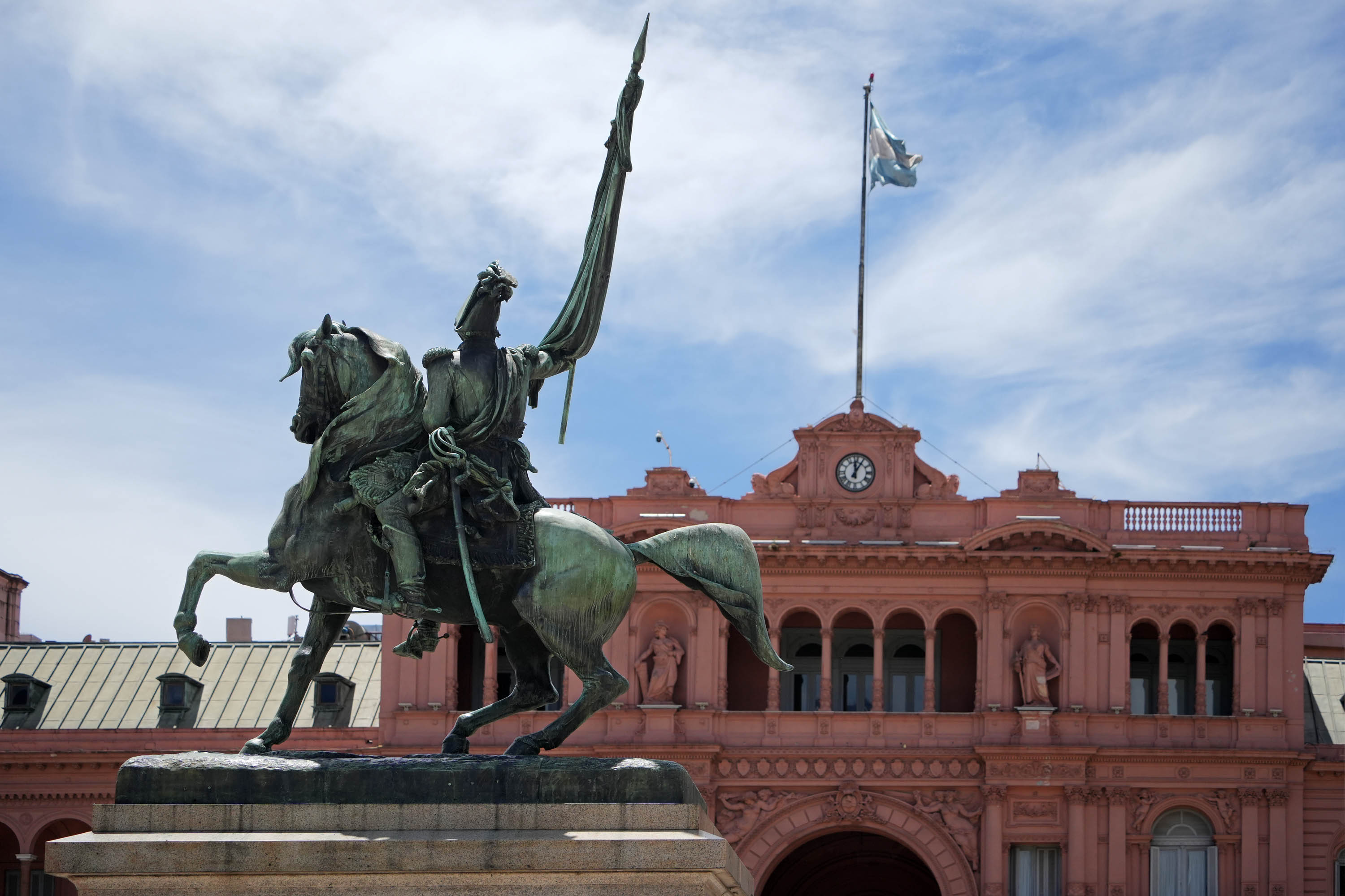 bill-hocker-casa-rosada-plaza-de-mayo-buenos-aires-argentina-2024