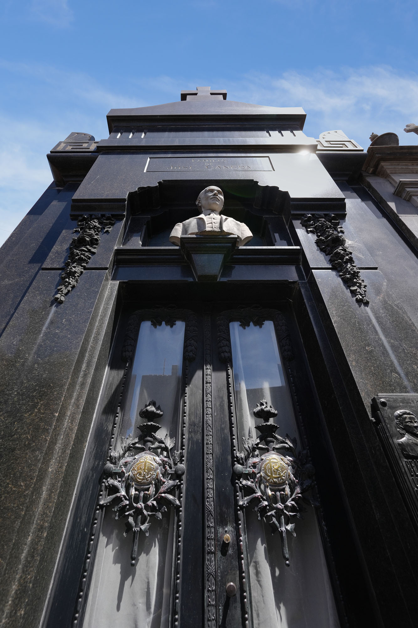 bill-hocker-recoleta-cemetery-buenos-aires-argentina-2024