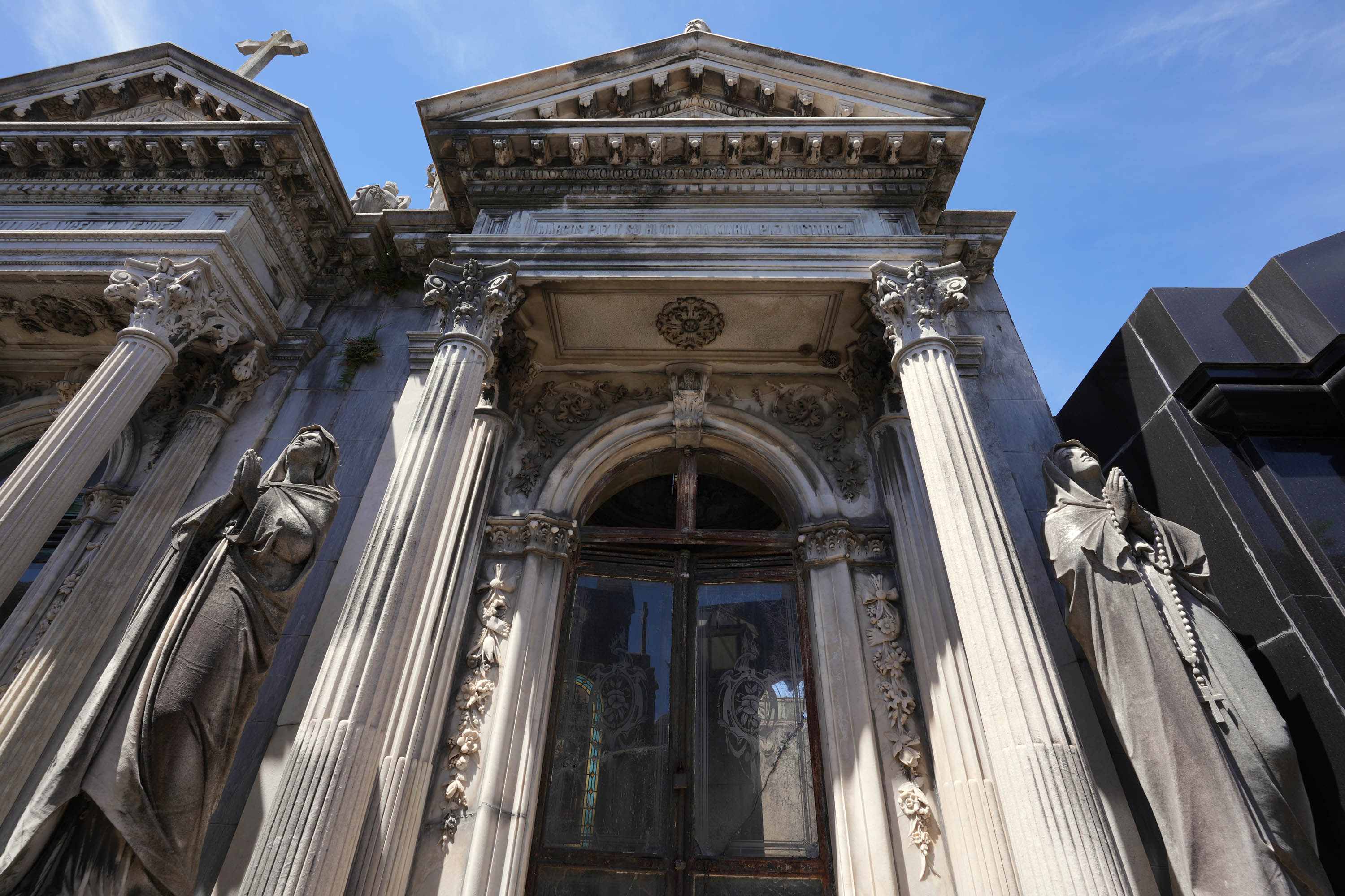 bill-hocker-recoleta-cemetery-buenos-aires-argentina-2024