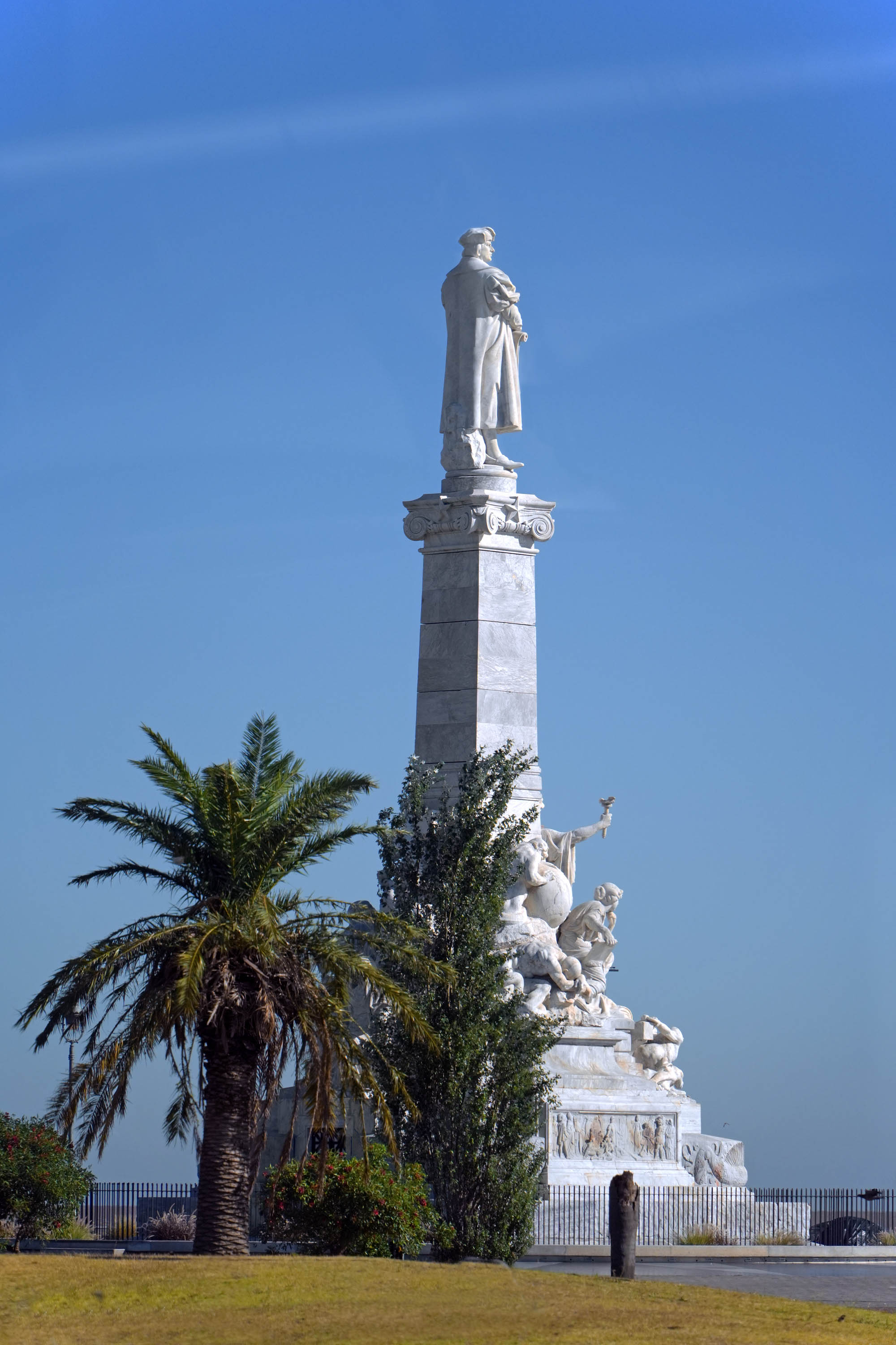 bill-hocker-columbus-monument-buenos-aires-airport-argentina-2025