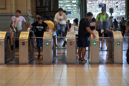 Plaza Constitución Train Station
Buenos Aires, Argentina