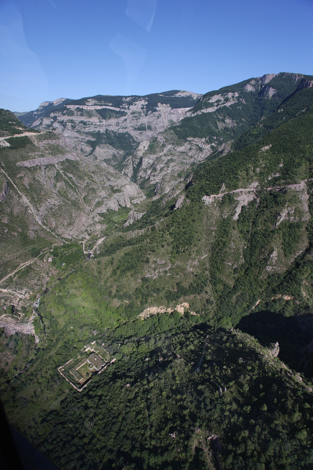 bill-hocker-tatevi-anapat-monastery--vorotan-valley-armenia-2013