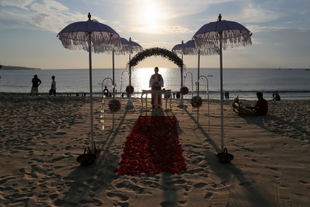 Wedding Venue
Kendongnan Beach Jimbaran
Bali, Indonesia