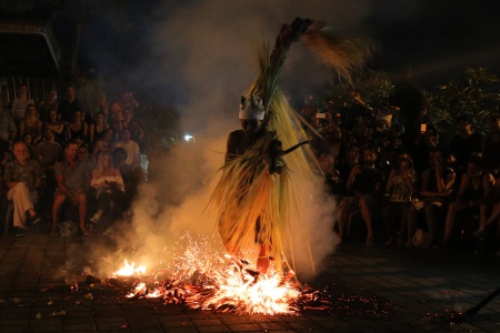 Kecak Firedance
Pura Puseh Ubud
Ubud, Bali, Indonesia