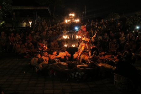 Kecak Dance
Pura Puseh Ubud
Ubud, Bali, Indonesia