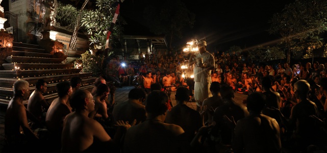 Kacek Dance
Pura Puseh Ubud
Ubud, Bali, Indonesia