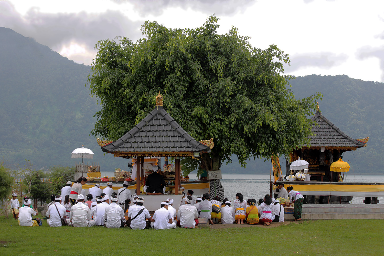 bill-hocker-pura-ulun-danu-beratan-bratan-lake-bali-indonesia-2016