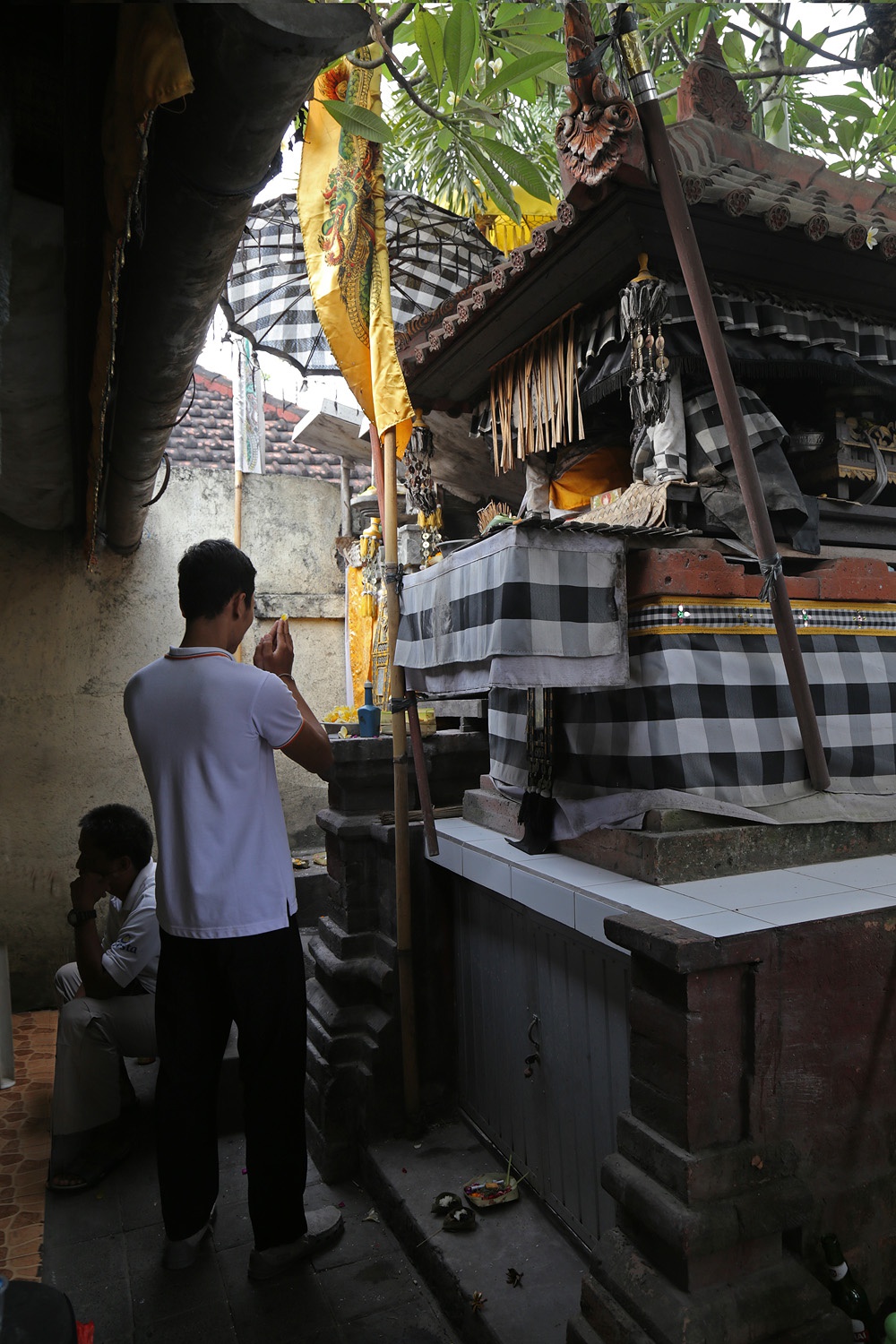 bill-hocker-restaurant-shrine-kedonganan-beach-jimbaran-bali-indonesia-2016