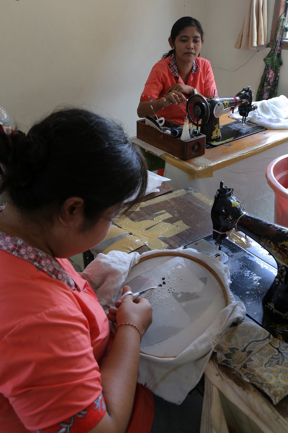 bill-hocker-clothing-factory-kuta-bali-indonesia-2016