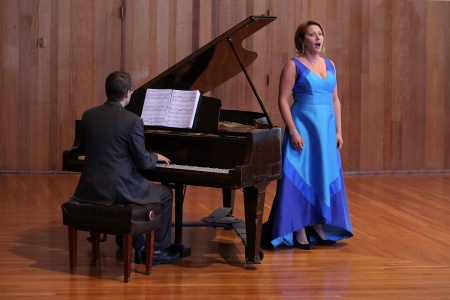 Carrie Hennessey, Soprano
Jason Sherbundy
Berkeley, California