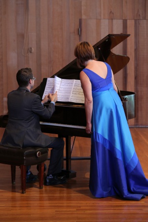 Carrie Hennessey, Soprano
Jason Sherbundy
Berkeley, California