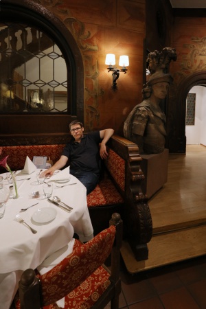 Brian Thorsett
Ritter Restaurant
Heidelberg, Germany