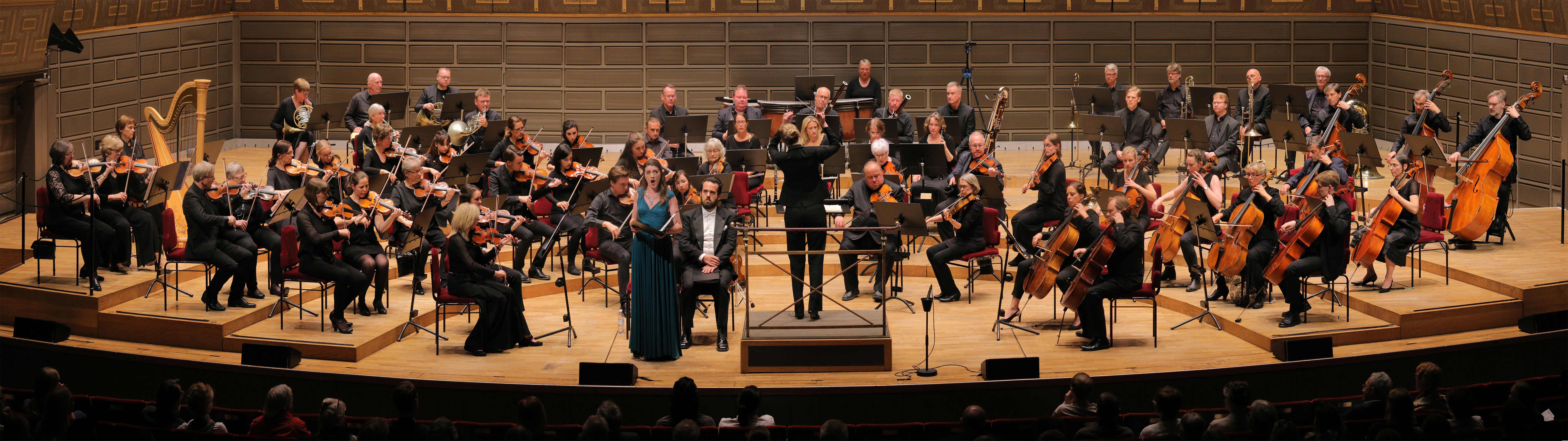 bill-hocker-julia-morris-conductor-ellen-leslie-soprano-bcco-european-tour-koncerthuset-stockholm-sweden-2019