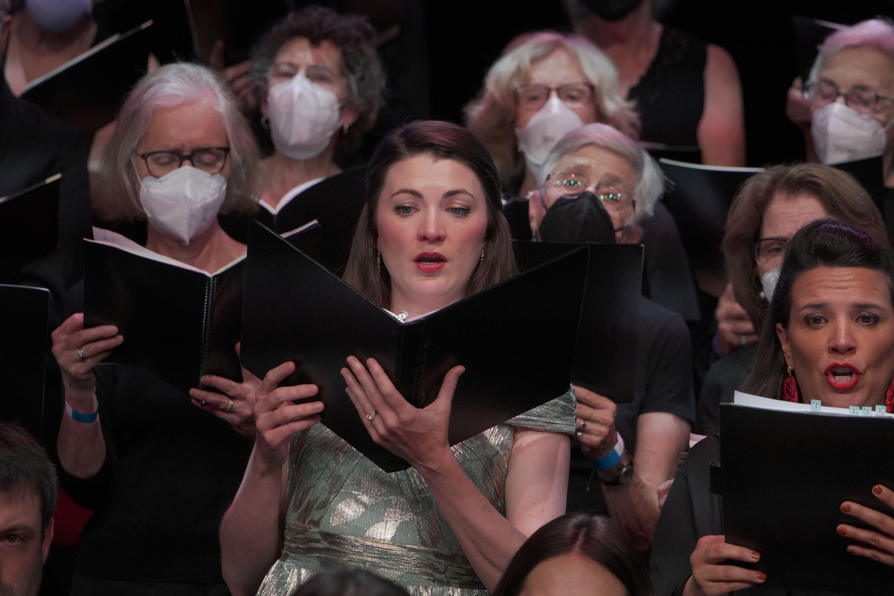 bill-hocker-soprano-ellen-leslie-bcco-france-concert-tour-halle-aux-grains-blois-france-2025