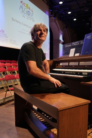 Music Director Till Aly
BCCO France Concert Tour
Halle aux Grains
Blois, France
