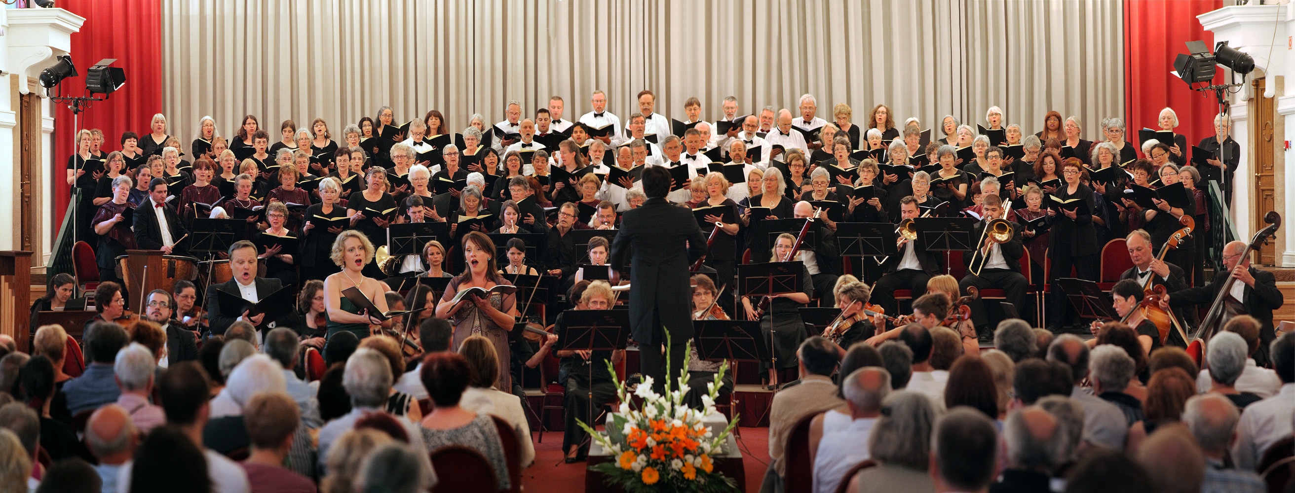 bill-hocker-gödöllöpalace-performance-hall-gödöllö-hungary-(original)-2013