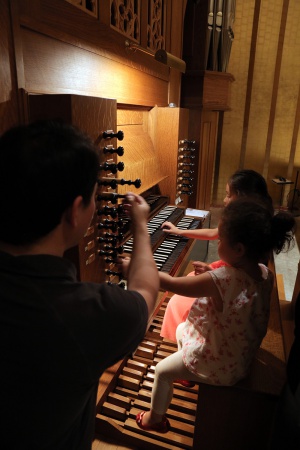 Ming Luke, Violet and Juliette
Noack Organ
BCCO Spring Concert
Hertz Hall
Berkeley, California