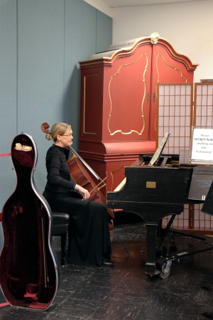 Cellist Rehearsing
BCCO Spring Concert
Hertz Hall
Berkeley, California