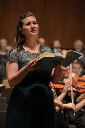 Mezzo-soprano Katherine Trimble