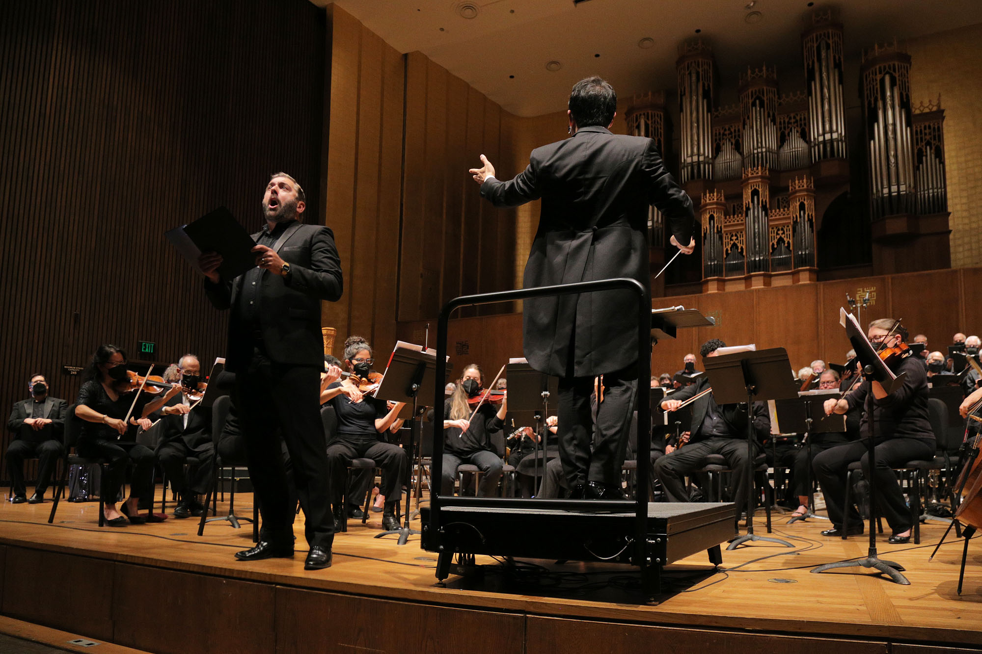 bill-hocker-nikolas-nackley-baritone-bcco-spring-concert-hertz-hall-berkeley-california-2022