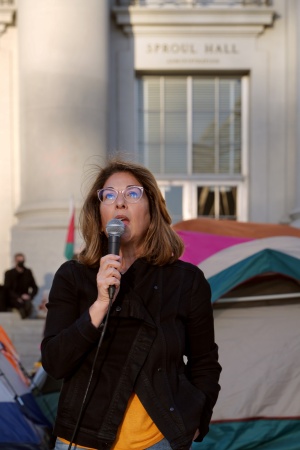 Naomi Klein
Gaza Protest
Sproul Plaza, UC Berkeley
Berkeley, California