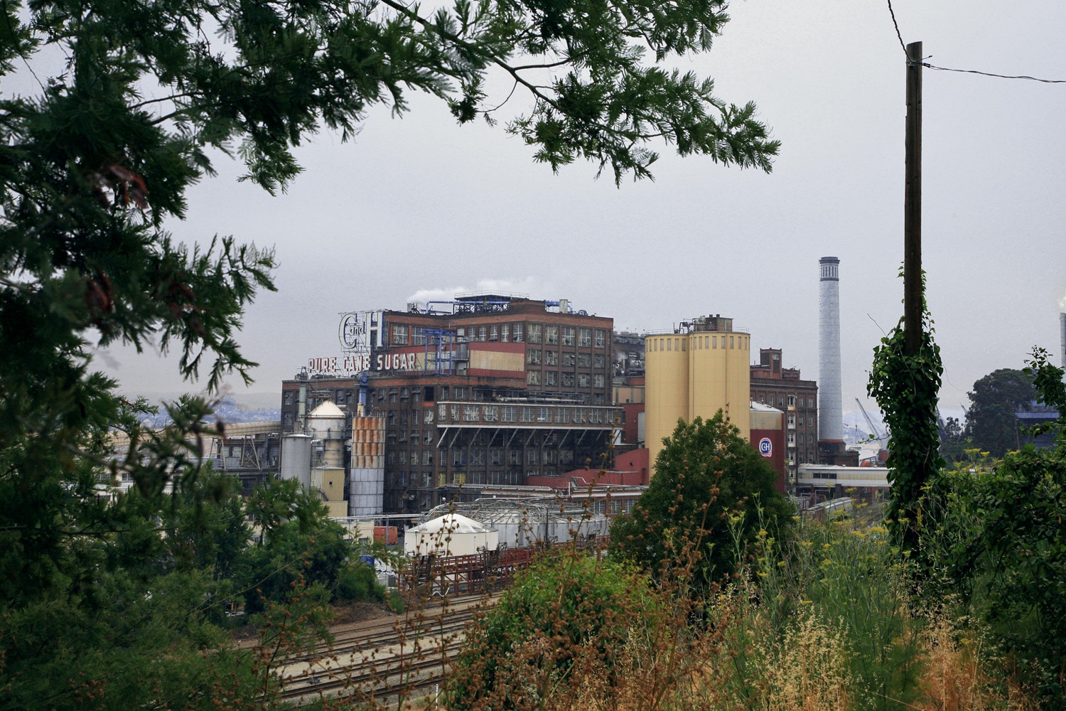 bill-hocker-c-and-h-factory-crockett-california-2008