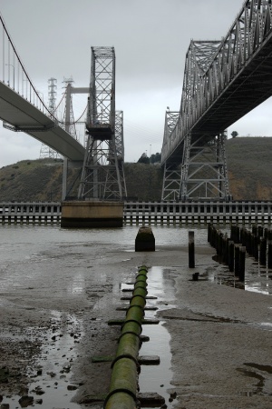 Carquinez Bridge
Crockett, Caifornia