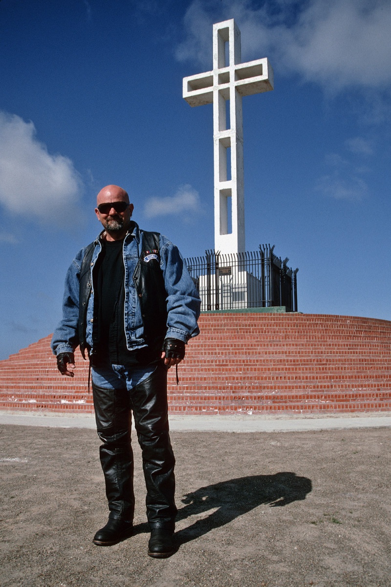bill-hocker-biker-mt-soladad-cross--la-jolla-california-2004