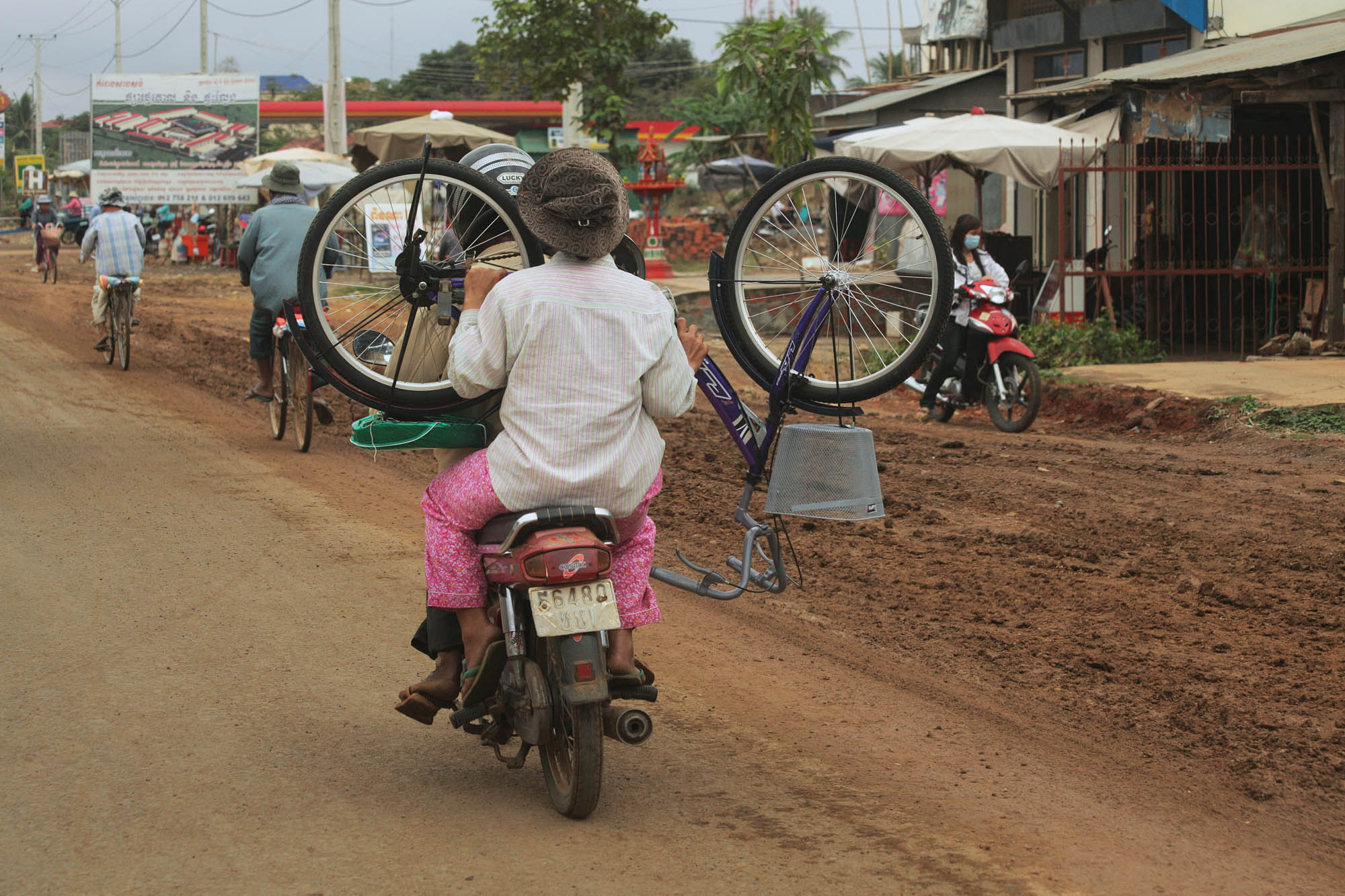 bill-hocker-motor-bike-highway-5-cambodia-2010