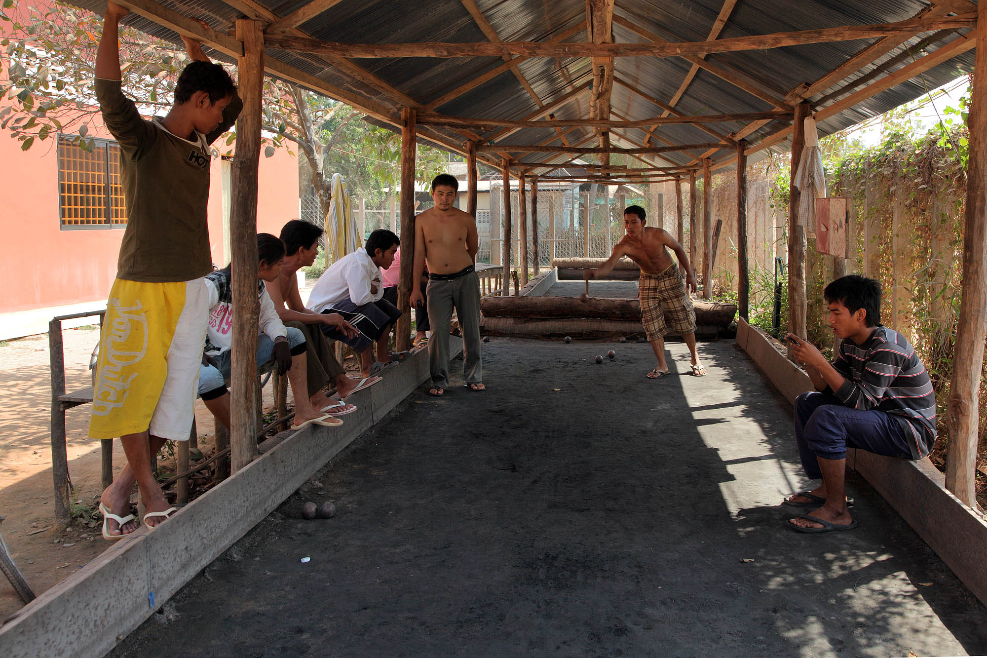 bill-hocker-petanque-siem-reap-cambodia-2010