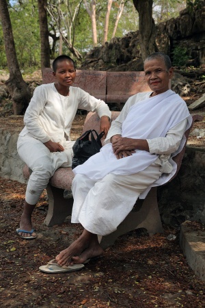 NunsPhnom Sampow, Cambodia