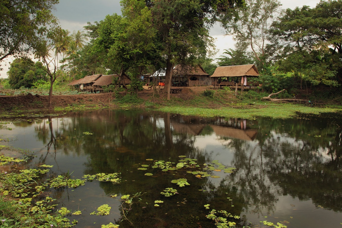 bill-hocker-village-phnom-banon-cambodia-2010