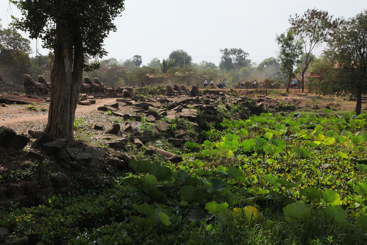 bill-hocker-south-causeway-banteay-chmar-cambodia-2010