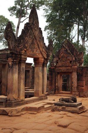 Portals, Banteay SreiAngkor, Cambodia