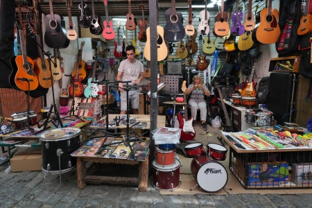 Musical Instrument Vendor
Victor Manuel Bazaar  
Santiago, Chile
