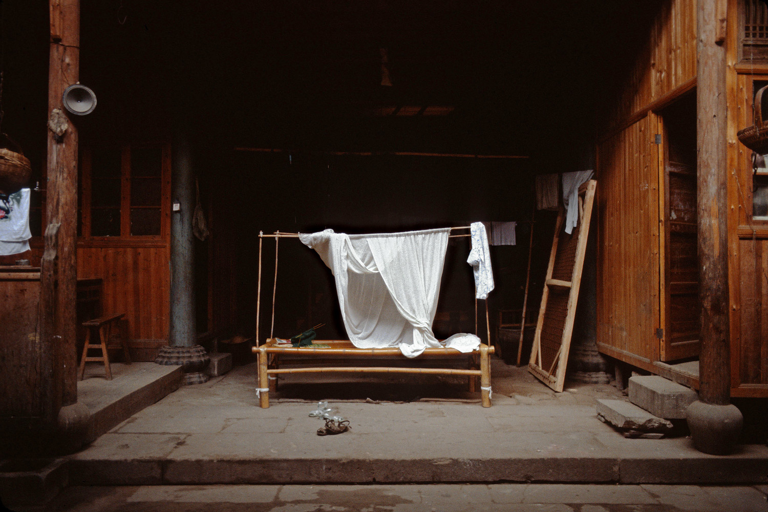 bill-hocker-tong-mu-village-anhui-china-(mui-ho-photo)-1981