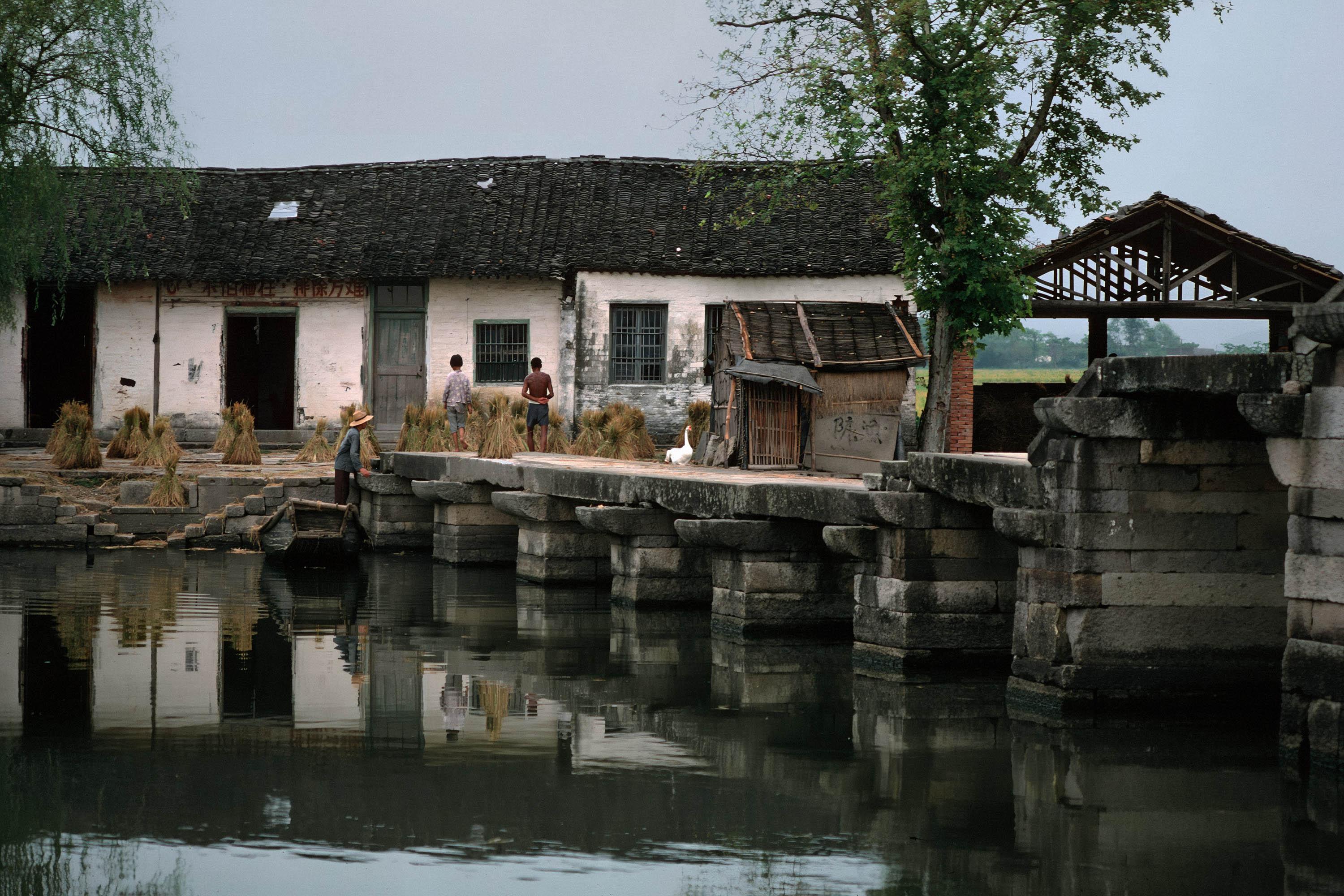bill-hocker-taiping-bridge-shaoxing-zhejiang-china-1981