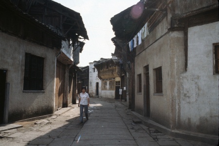 Tungxi Sen
Anjui, China
(Mui Ho photo)