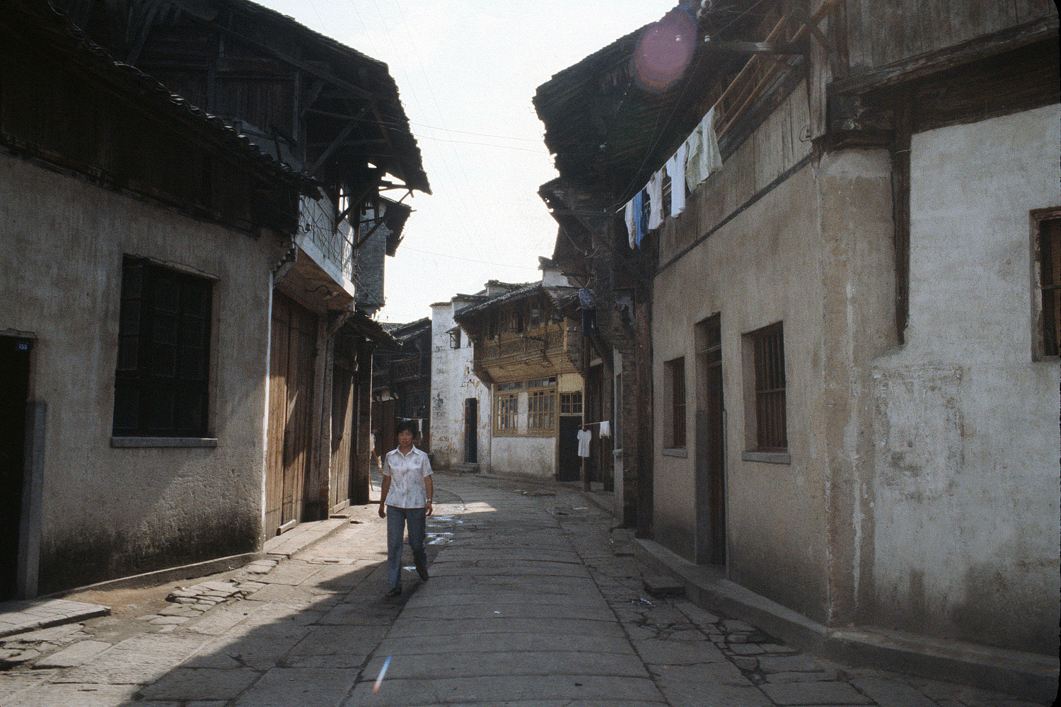 bill-hocker-tungxi-sen-anjui-china-(mui-ho-photo)-1981