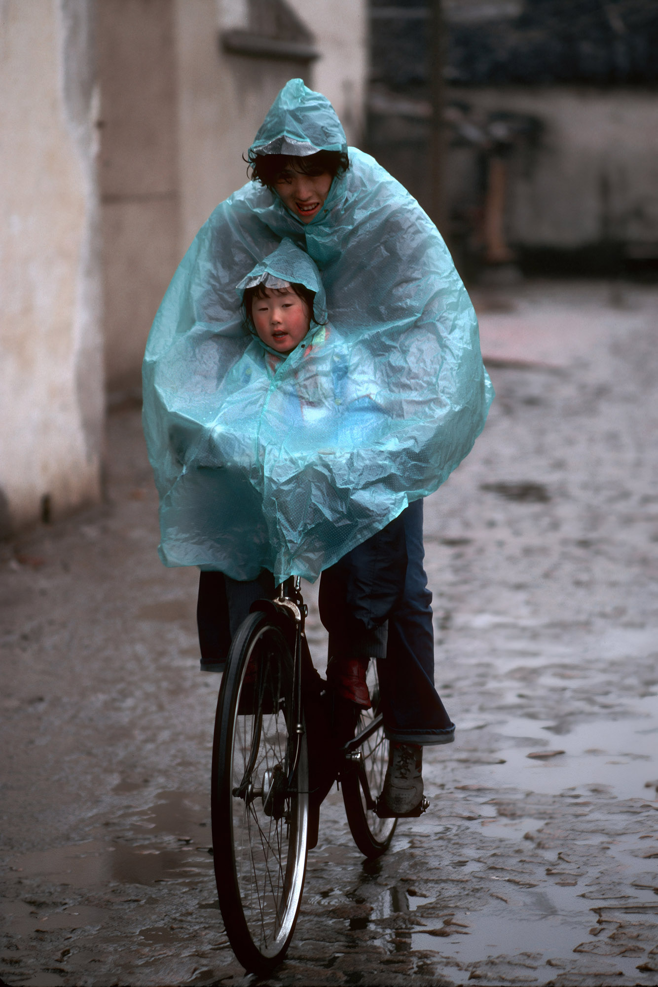 bill-hocker-poncho-for-two-suzhou-china-1988