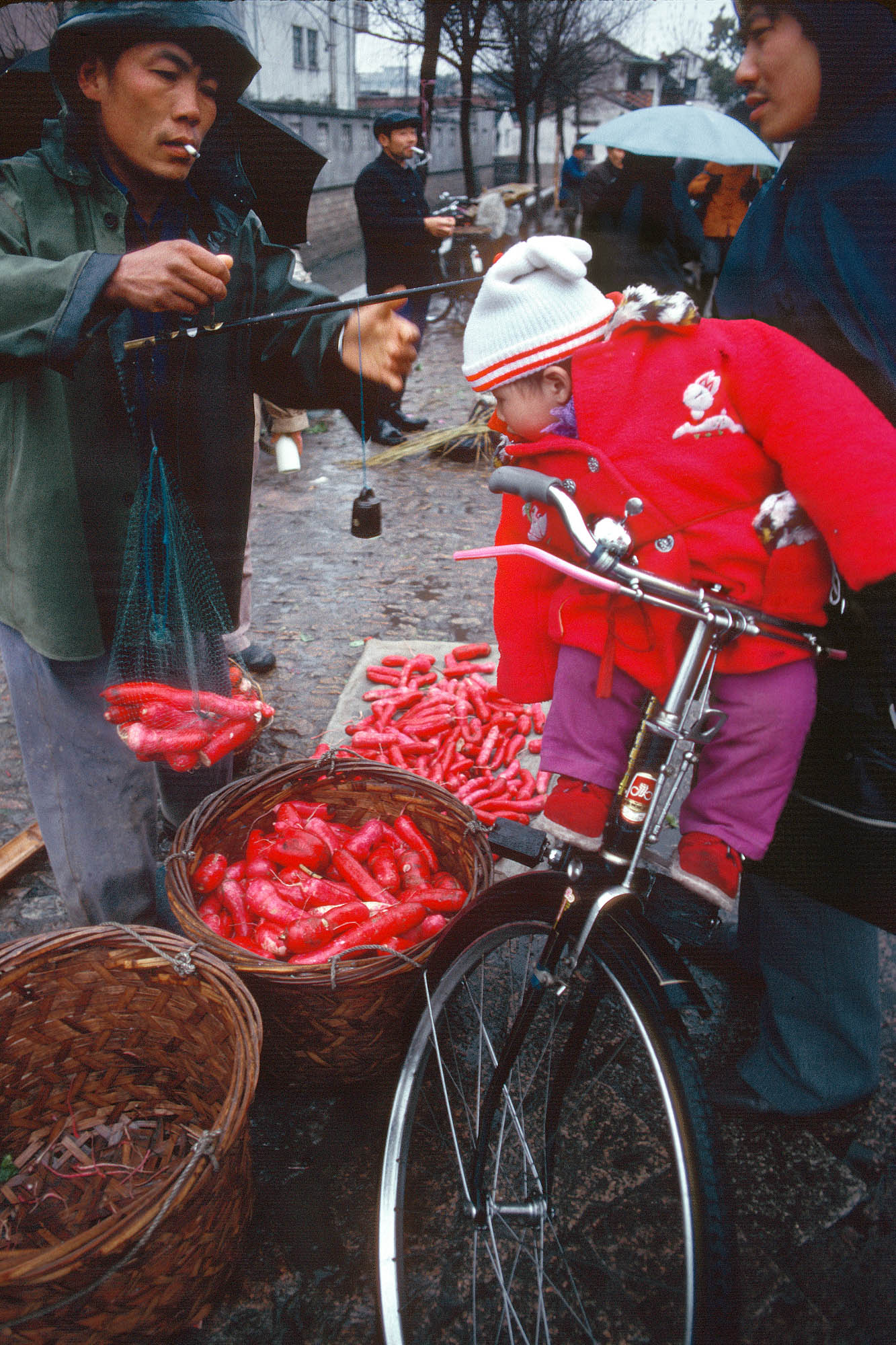 bill-hocker-radishes-suzhao-china-1988