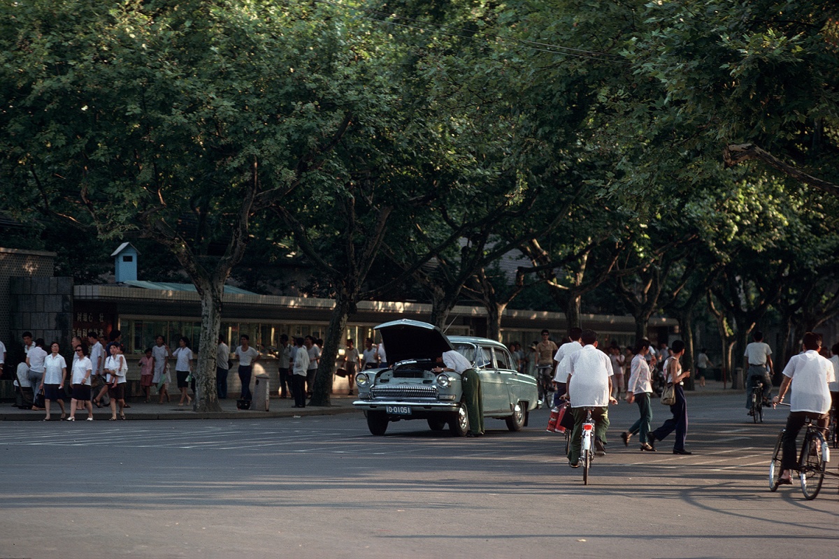 bill-hocker-auto-repair-hangzhou-china-1981