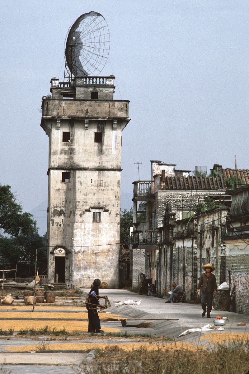 bill-hocker-with-tv-antenna-guangdong-china-1996
