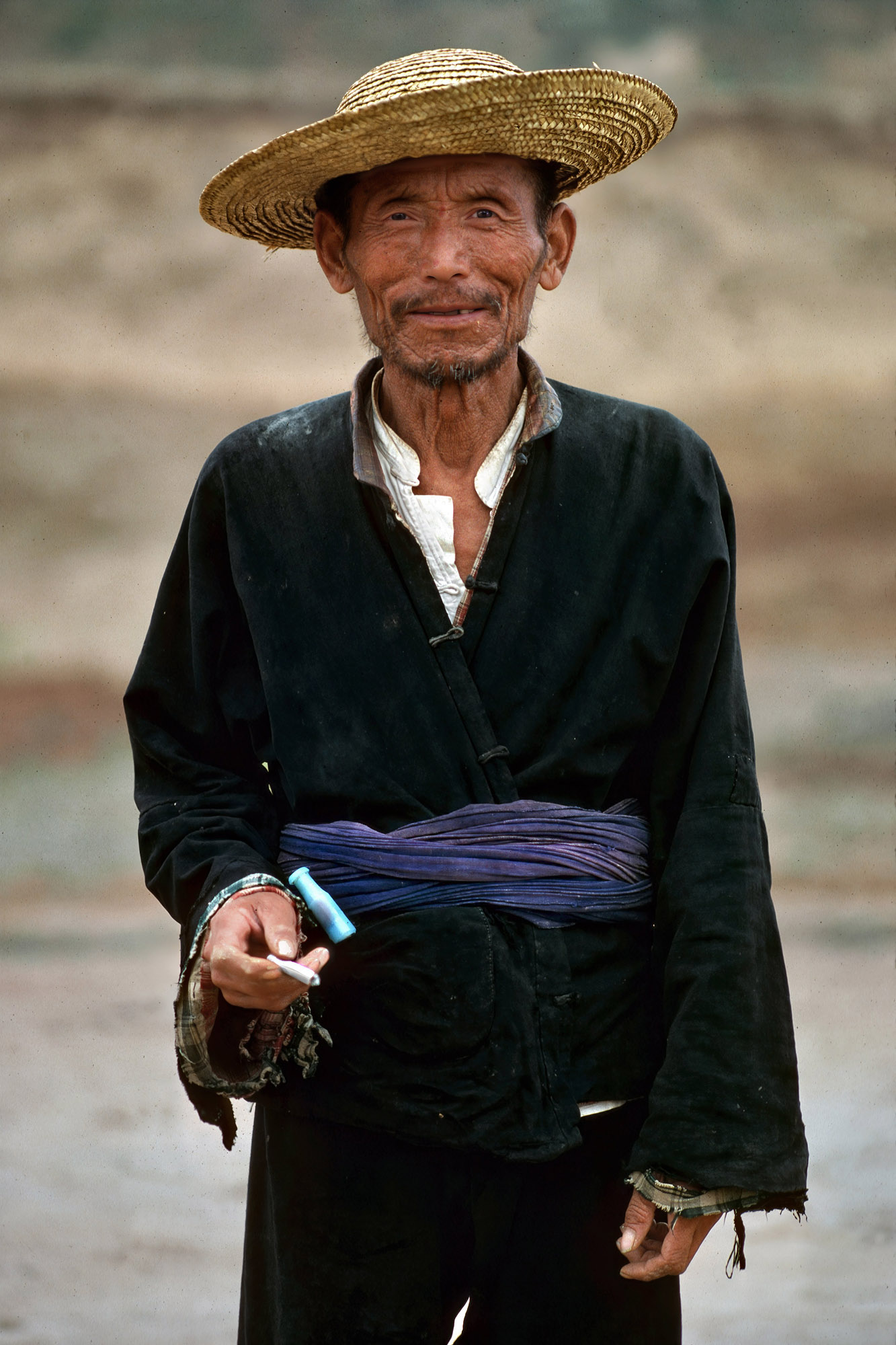 bill-hocker-smoker-shanxi-china-1981