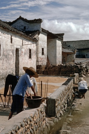 Front Yards
Jiuhuashan, Anhui, China
