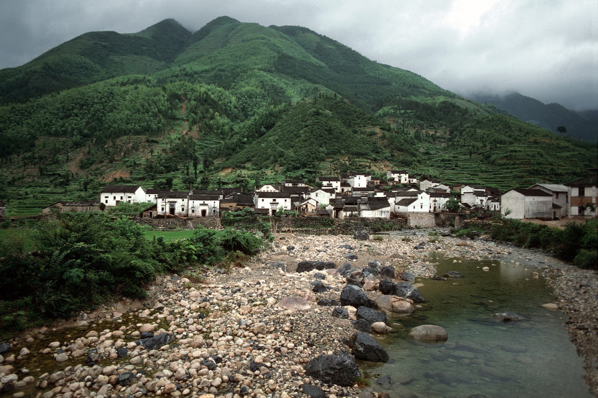 bill-hocker-unknown-village-anhui-china-1981
