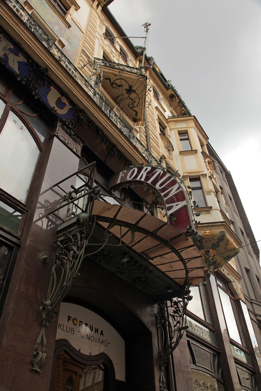 bill-hocker-club-fortuna-prague-czech-republic-2013