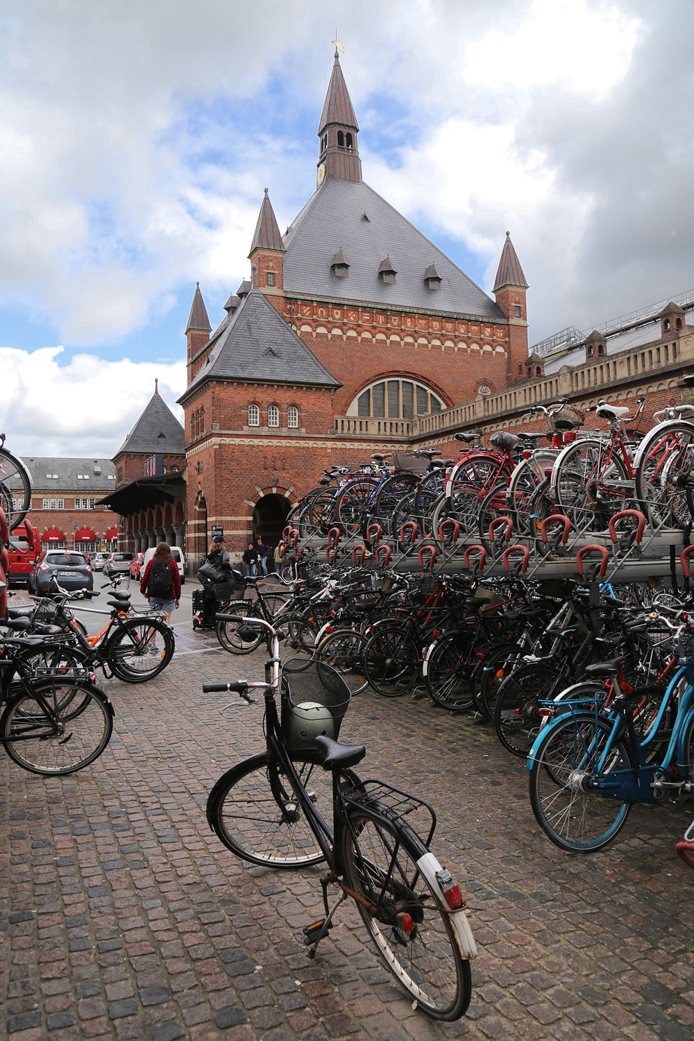 bill-hocker-train-station-copenhagen-denmark-2019