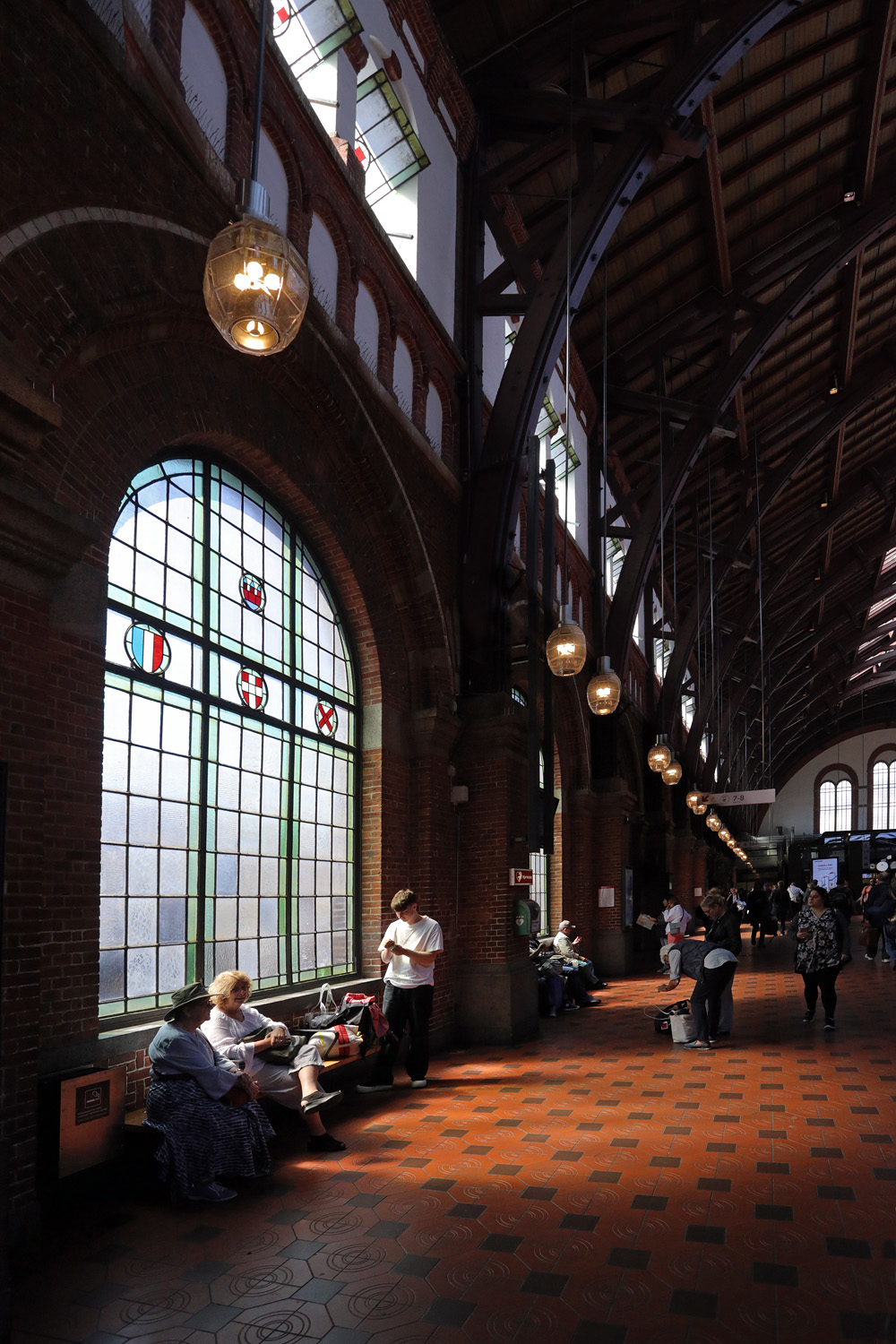 bill-hocker-train-station-copenhagen-denmark-2019