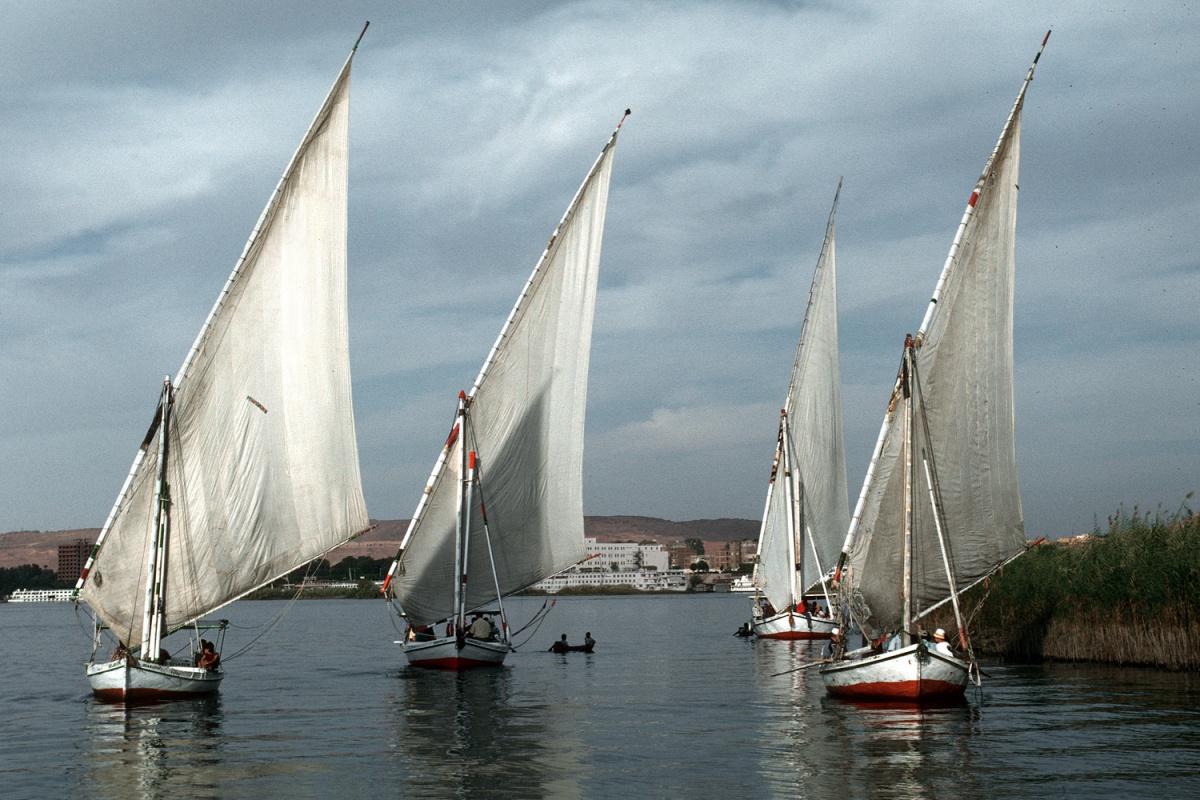 bill-hocker-feluccas-aswan-egypt-1998
